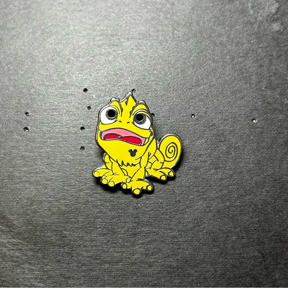 Yellow Pascal from Tangled - 2014 Colorful Pascal Hidden Mickey Series Pin